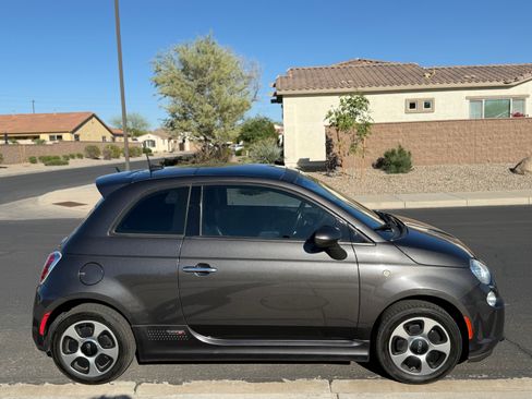 Used 2016 FIAT 500 e image 2