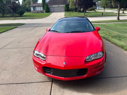Used 2002 Chevrolet Camaro LT w/ Preferred Equipment Group 1 RWD image 8