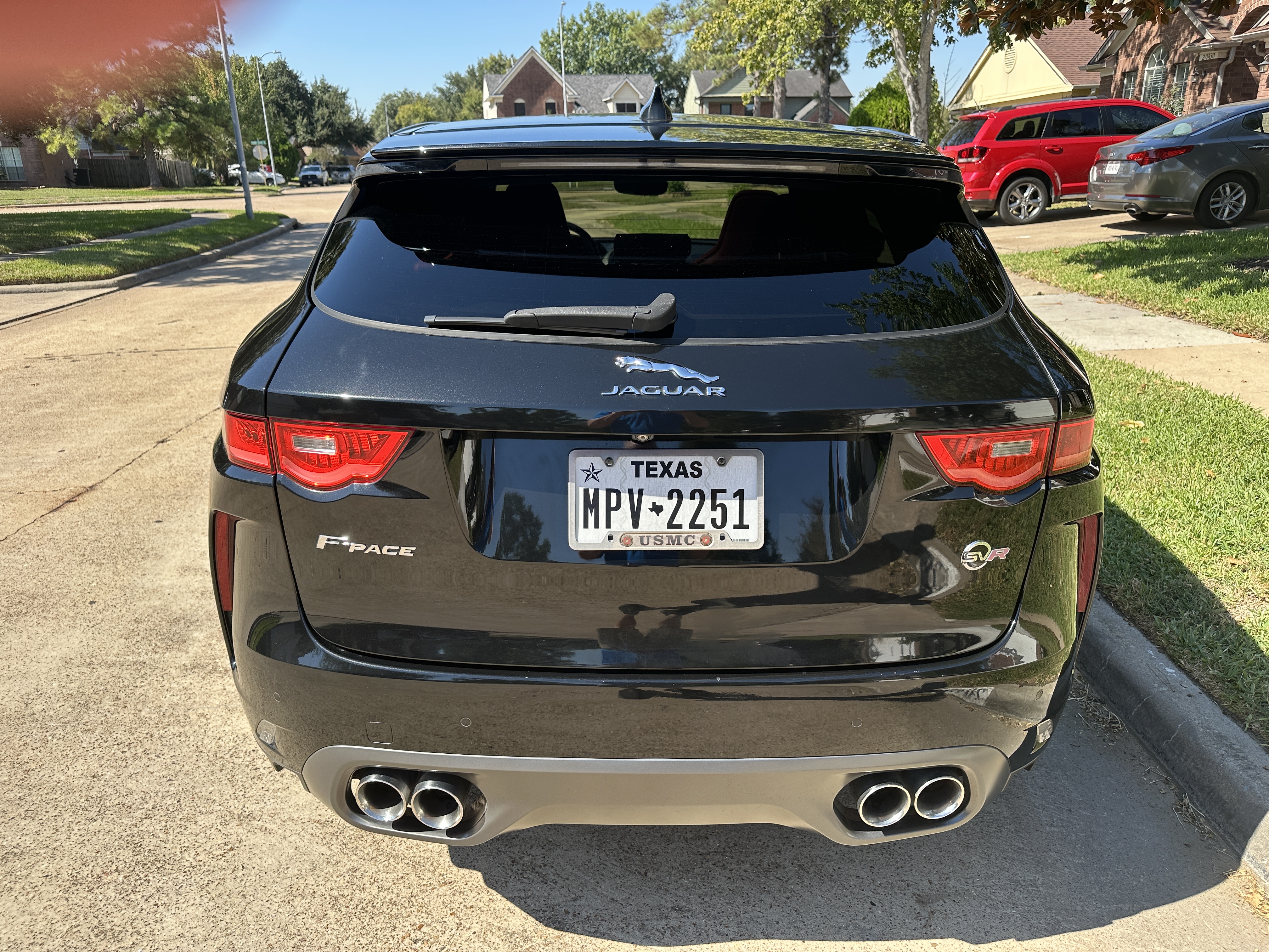 Used 2020 Jaguar F-PACE SVR AWD/4WD image 2
