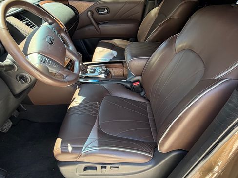 Used 2017 INFINITI QX80 Limited AWD/4WD image 14