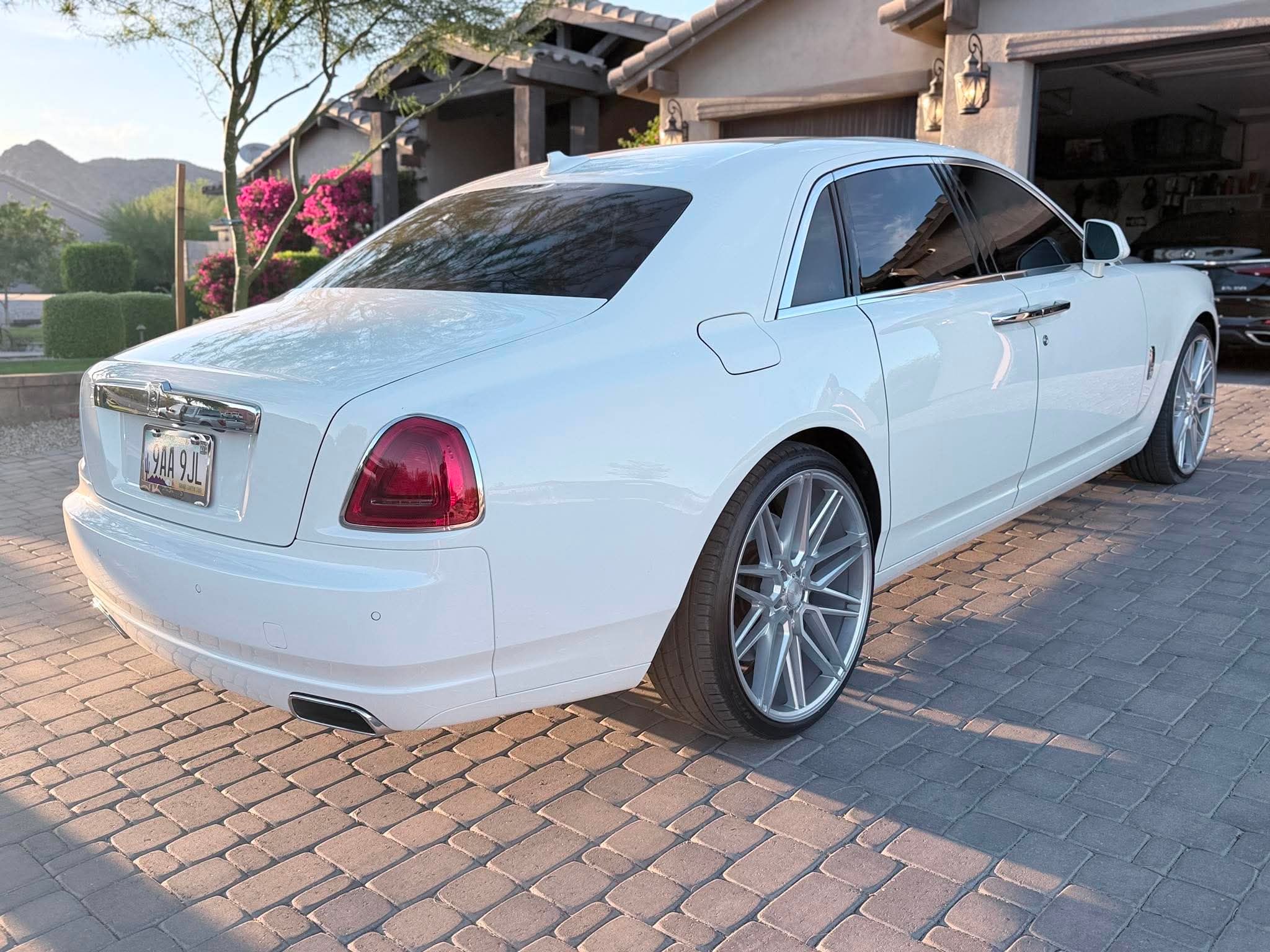 Used 2014 Rolls-Royce Ghost RWD image 5