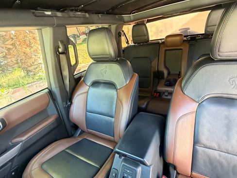 Used 2022 Ford Bronco Outer Banks w/ Sasquatch Package image 1