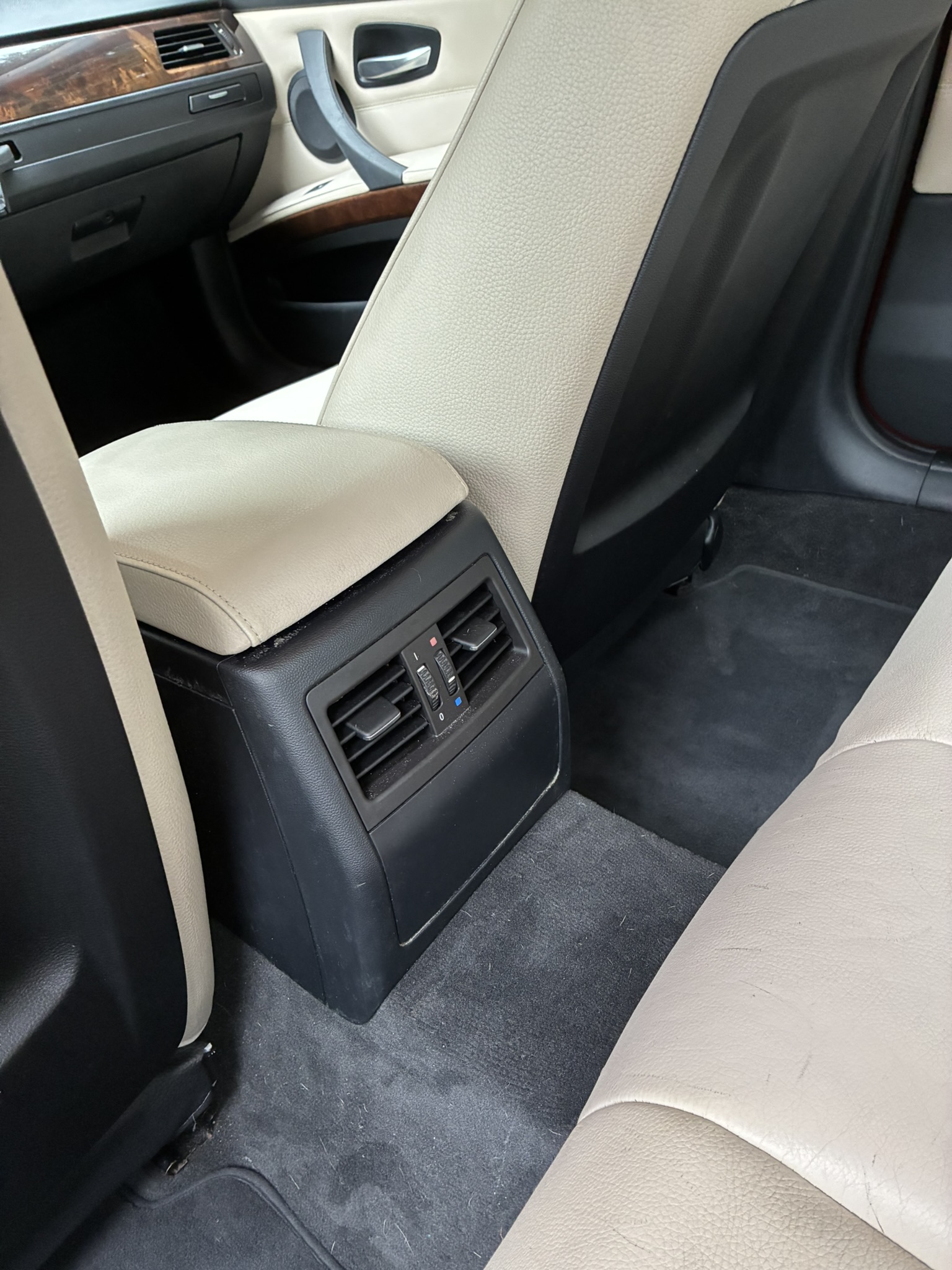 Used 2011 BMW 328i xDrive Sedan AWD/4WD image 11