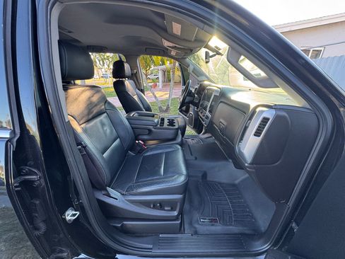 Used 2015 GMC Sierra 2500 SLT w/ Duramax Plus Package AWD/4WD image 5