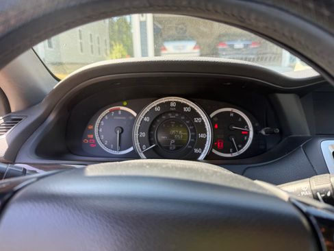 Used 2017 Honda Accord EX-L image 11