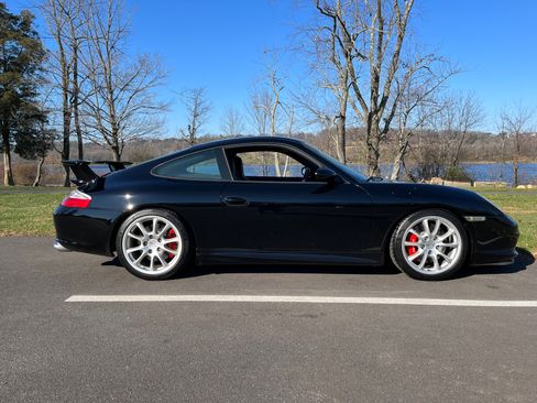 Used 2004 Porsche 911 GT3 RWD image 6