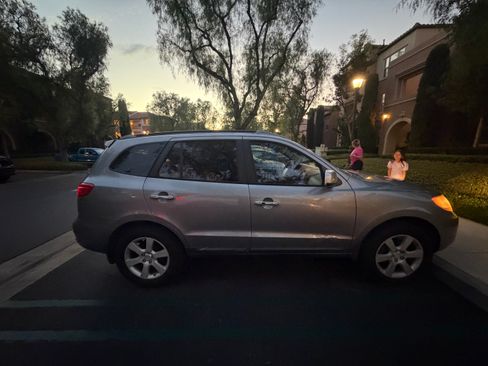 Used 2008 Hyundai Santa Fe Limited FWD image 6