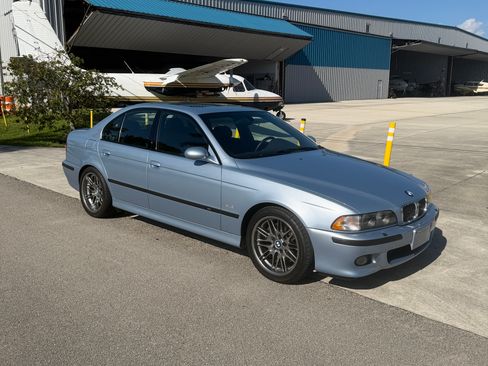 Used 2000 BMW M5 RWD image 1