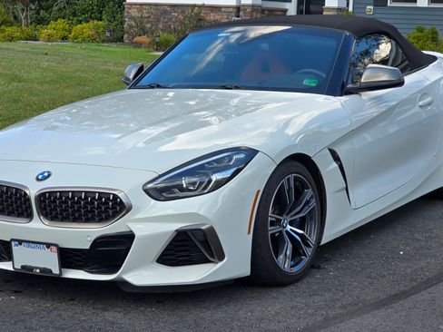 Used 2020 BMW Z4 M40i w/ Executive Package image 4