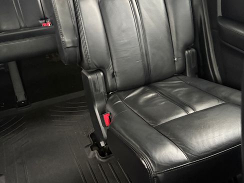 Used 2016 Lincoln Navigator Select image 9