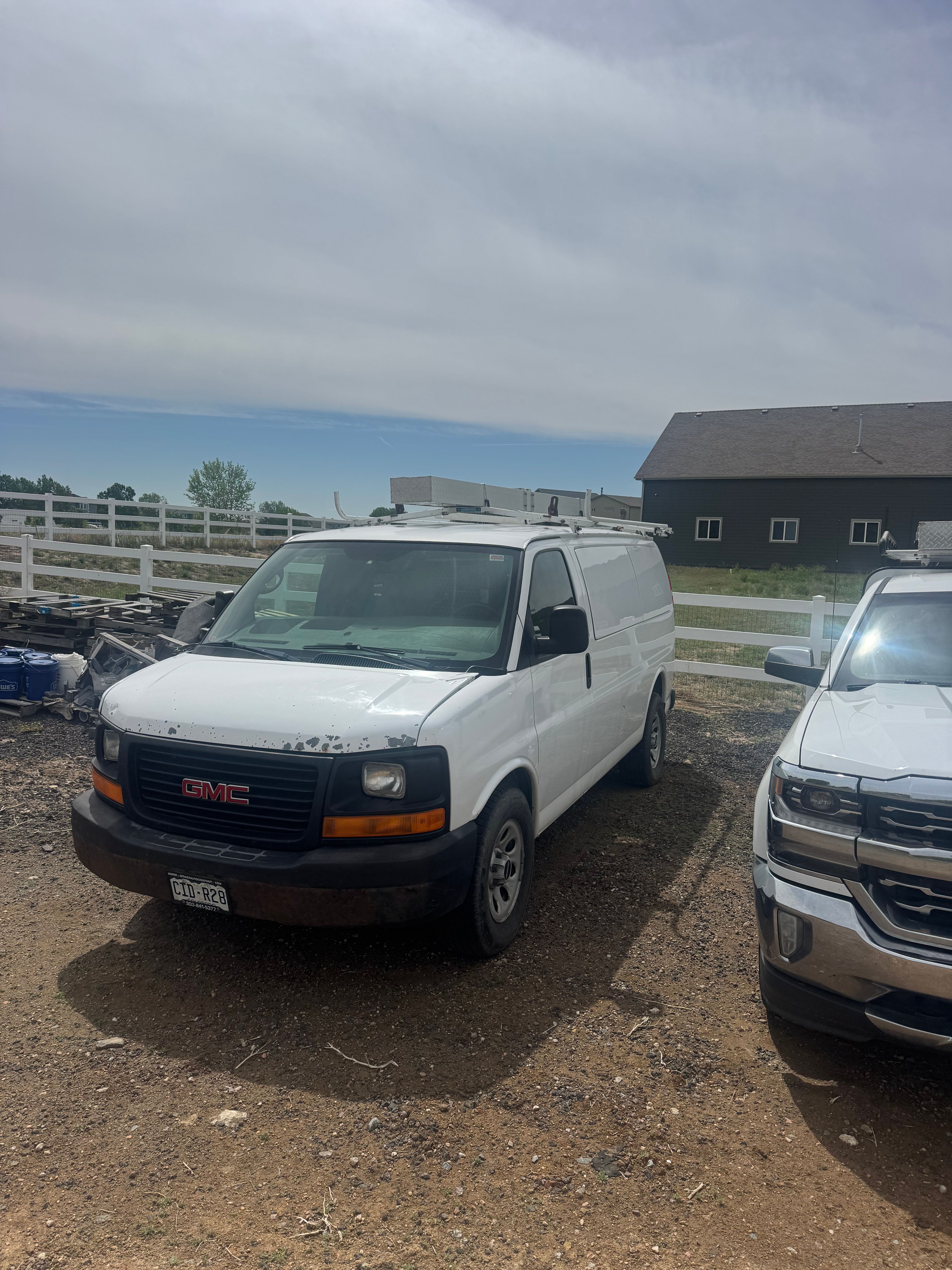 Used 2009 GMC Savana 1500 RWD image 9