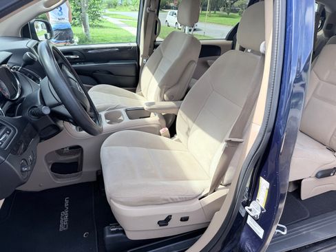 Used 2015 Dodge Grand Caravan SXT FWD image 15