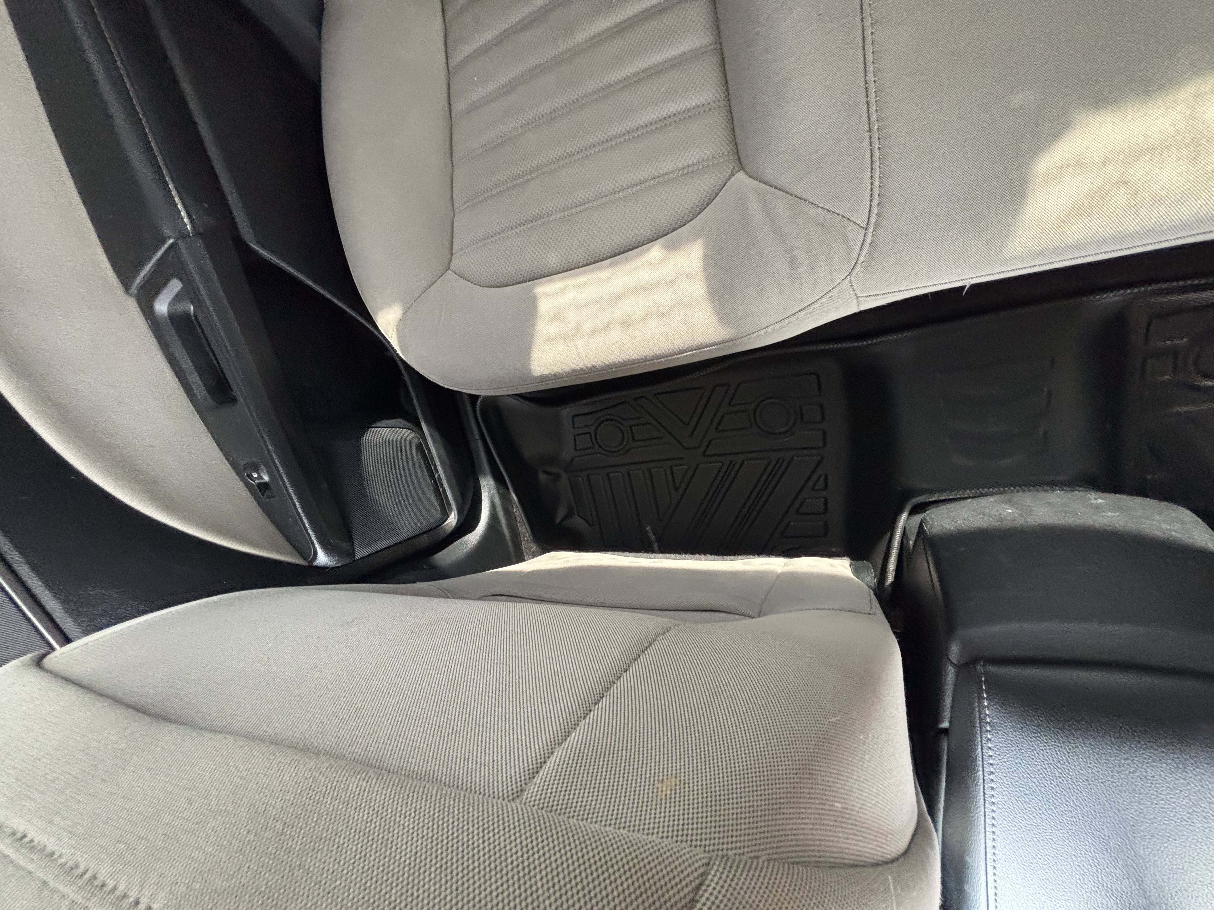 Used 2018 Ford Fusion S FWD image 17