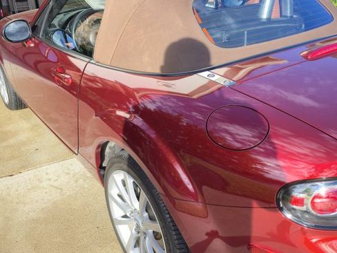 Used 2006 MAZDA MX-5 Miata Grand Touring w/ Premium Pkg RWD image 12