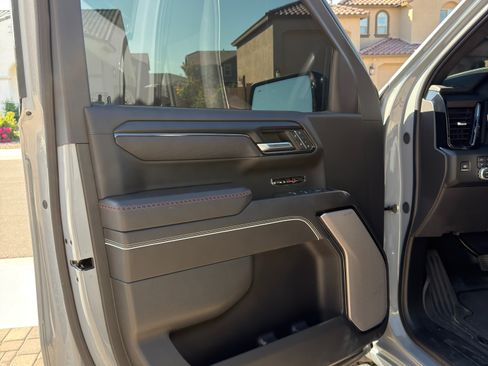 Used 2025 GMC Sierra 1500 AT4X image 22