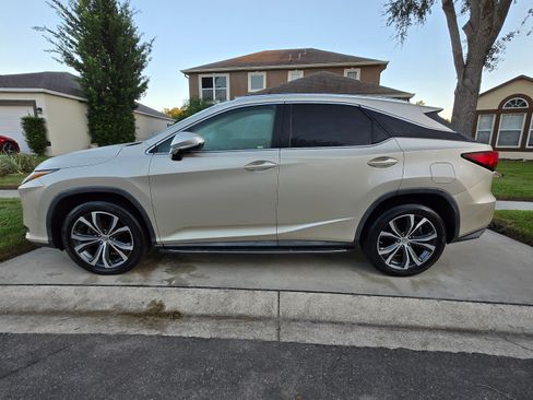 Used 2017 Lexus RX 350 FWD image 2
