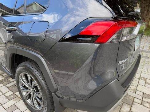 Used 2025 Toyota RAV4 Limited w/ Advanced Technology Package AWD/4WD image 8
