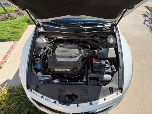 Used 2011 Honda Accord EX-L image 8