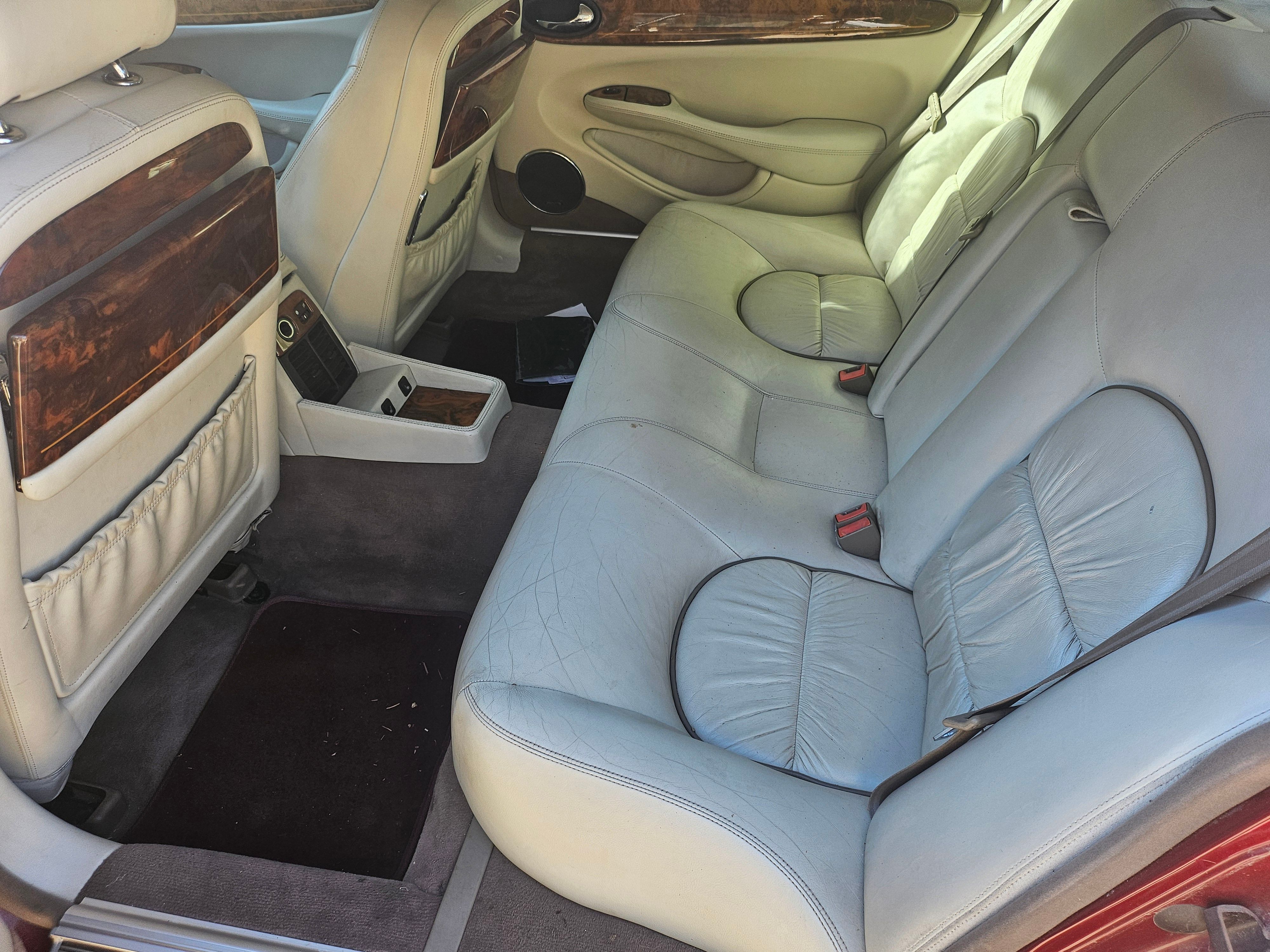 Used 2001 Jaguar XJ Vanden Plas RWD image 11