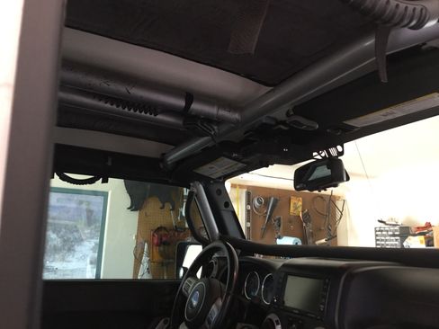 Used 2013 Jeep Wrangler Unlimited Rubicon w/ Connectivity Group AWD/4WD image 12