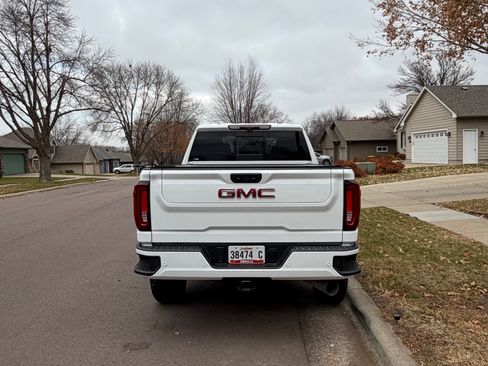 Used 2023 GMC Sierra 2500 AT4 w/ AT4 Premium Plus Package image 8