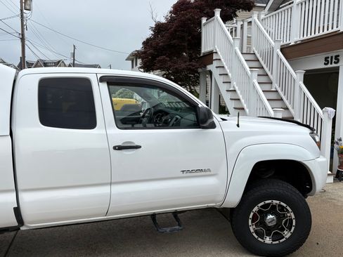 Used 2006 Toyota Tacoma 4x4 Access Cab V6 image 8