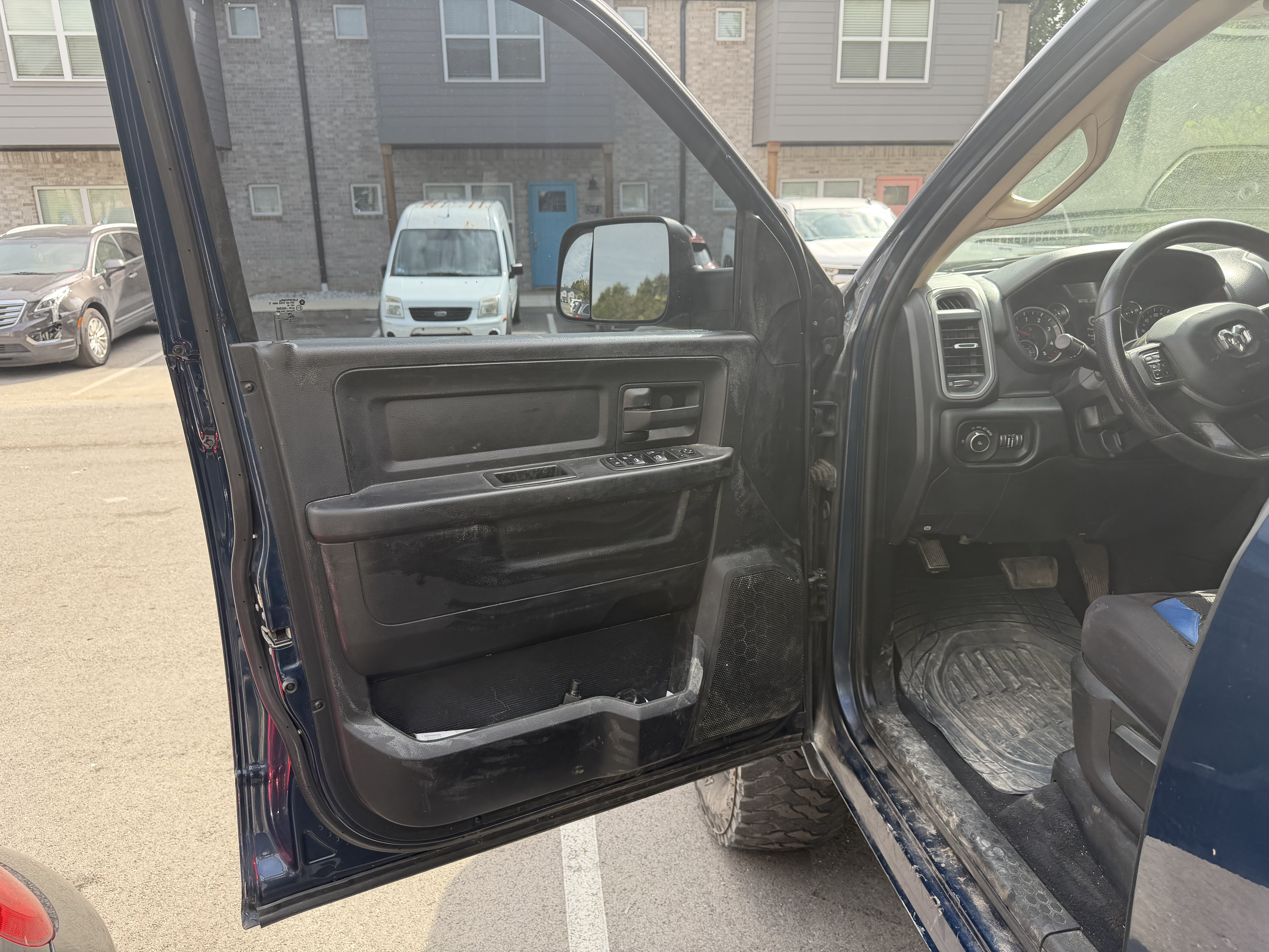 Used 2020 RAM 3500 Tradesman AWD/4WD image 22