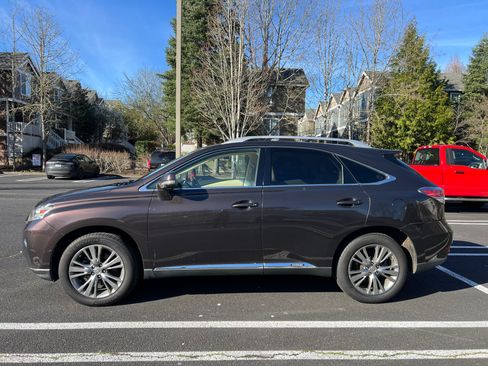 Used 2013 Lexus RX 450h AWD w/ Navigation Pkg image 8