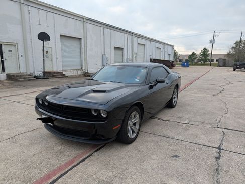 Used 2019 Dodge Challenger SXT w/ Cold Weather Group image 1