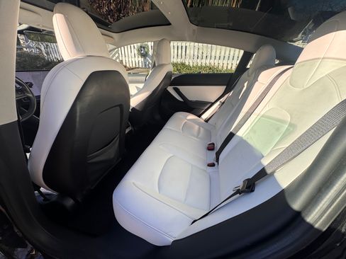 Used 2019 Tesla Model 3 Long Range image 4