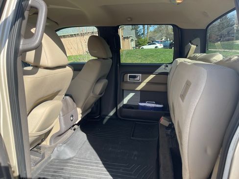 Used 2010 Ford F150 XLT image 11