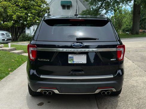 Used 2019 Ford Explorer Platinum AWD/4WD image 4