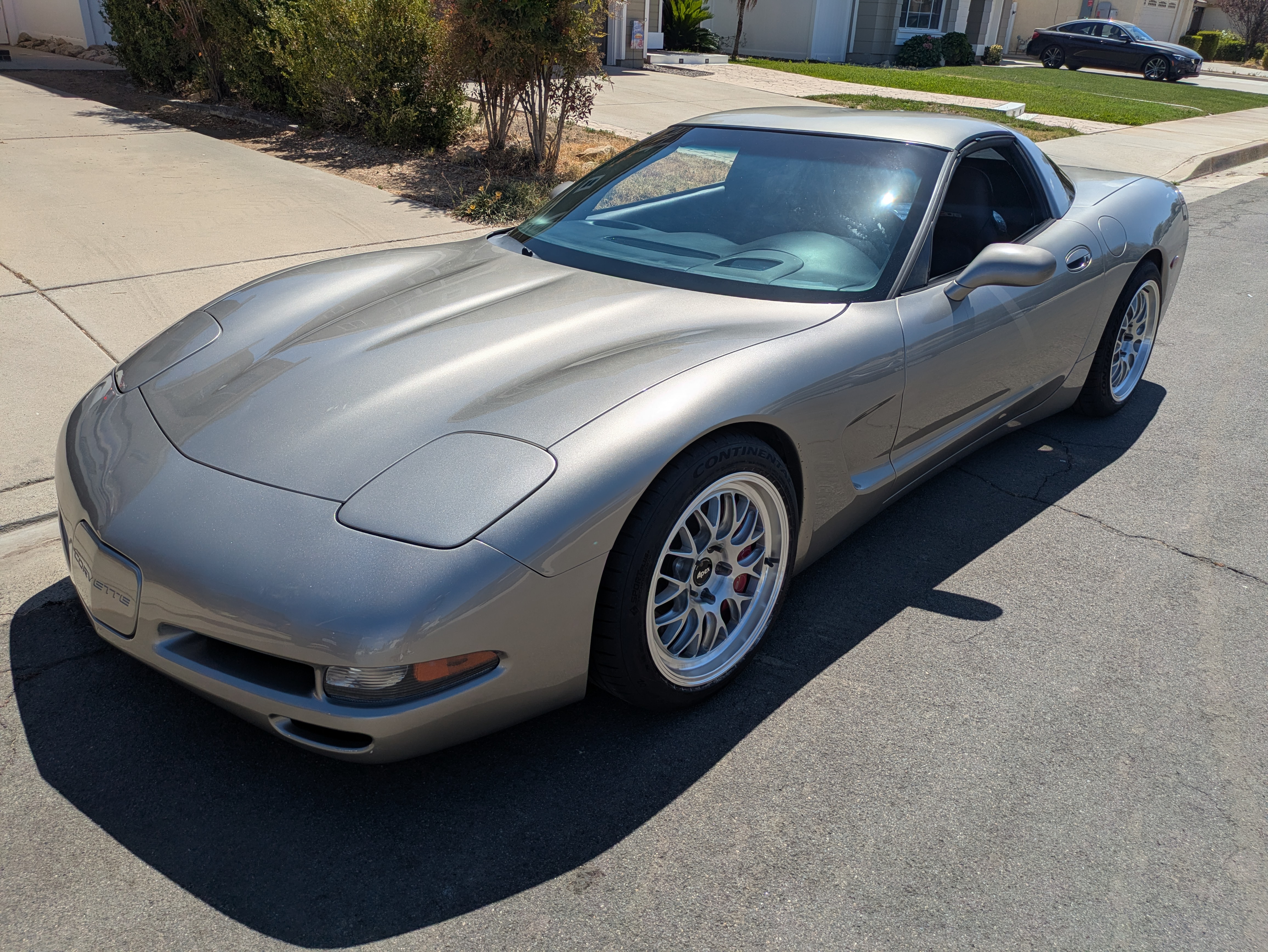 Used 1999 Chevrolet Corvette Coupe w/ Performance Handling Pkg RWD image 1