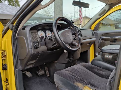 Used 2004 Dodge Ram 1500 Truck SLT w/ Sport Appearance Group image 15