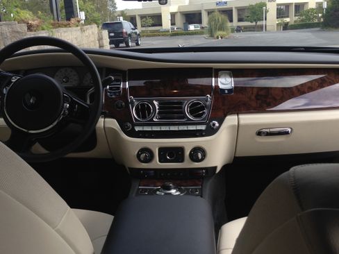 Used 2013 Rolls-Royce Ghost image 8