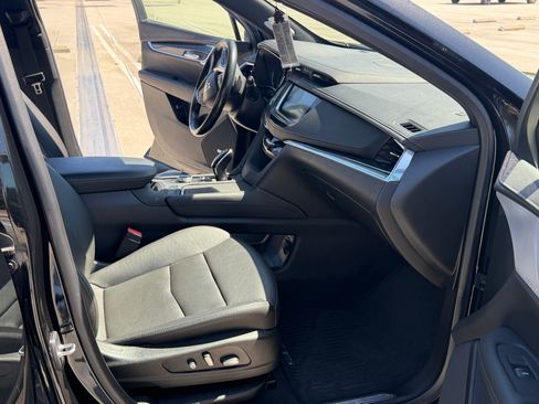 Used 2020 Cadillac XT5 Premium Luxury image 16