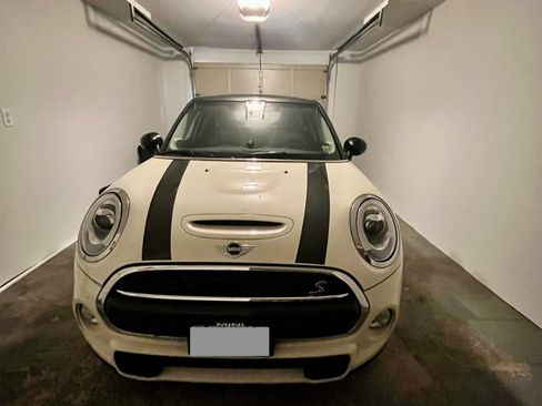 Used 2017 MINI Cooper S FWD image 2