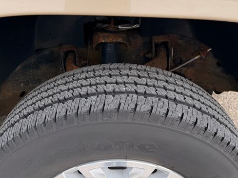 Used 2005 Chevrolet Silverado 2500 LS image 25