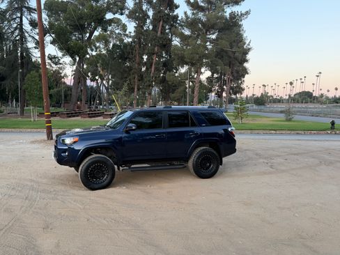 Used 2022 Toyota 4Runner SR5 RWD image 4