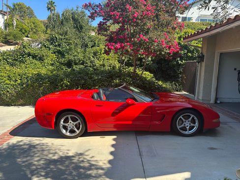 Used 2003 Chevrolet Corvette Convertible w/ Preferred Equipment Group1 image 2