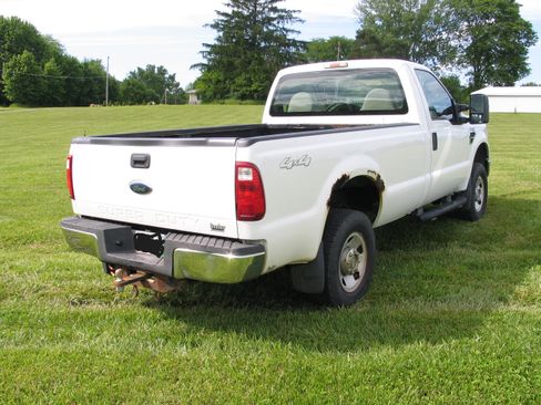 Used 2009 Ford F250 XL AWD/4WD image 6
