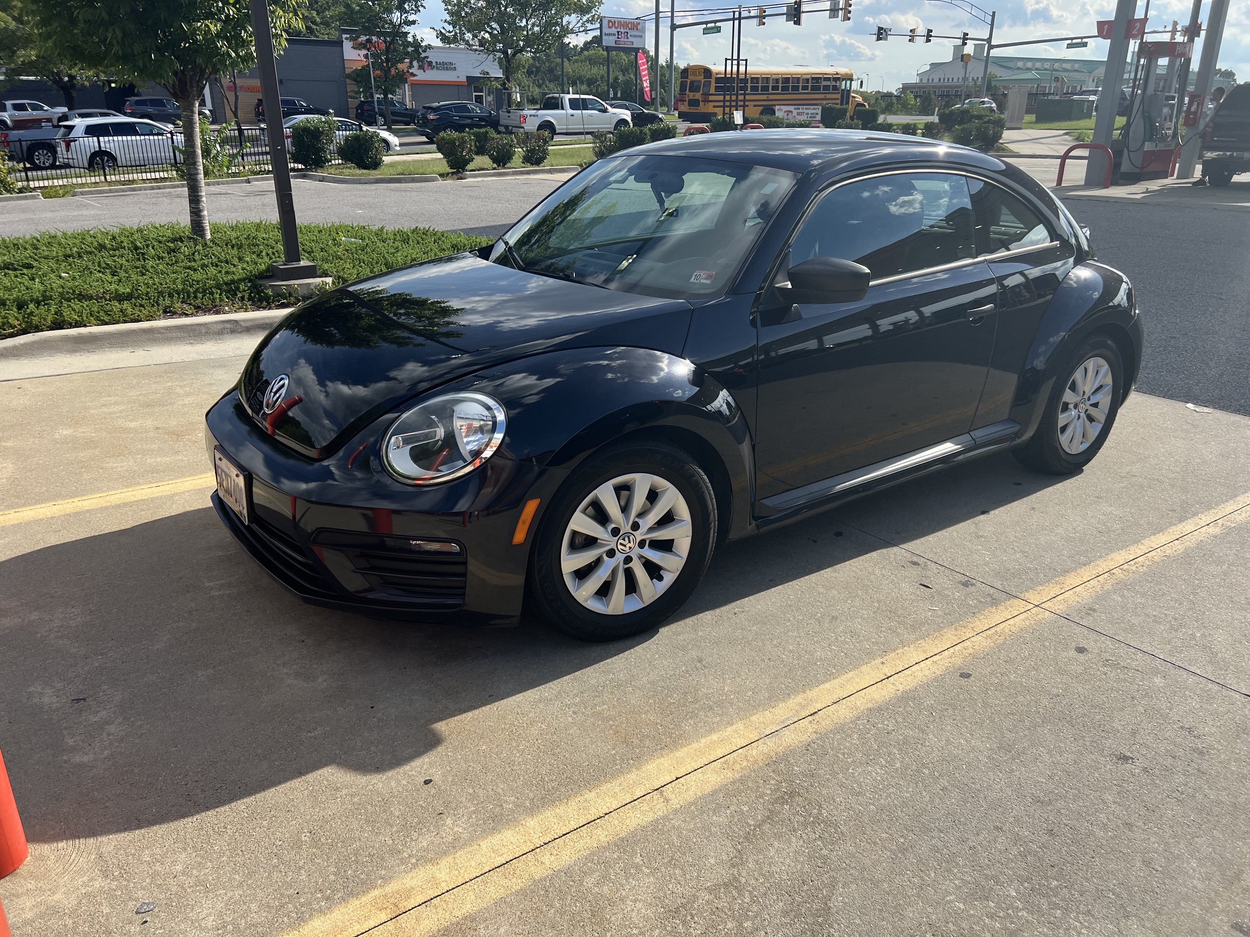 Used 2018 Volkswagen Beetle 2.0T S FWD image 5