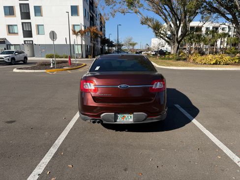 Used 2012 Ford Taurus SE image 5