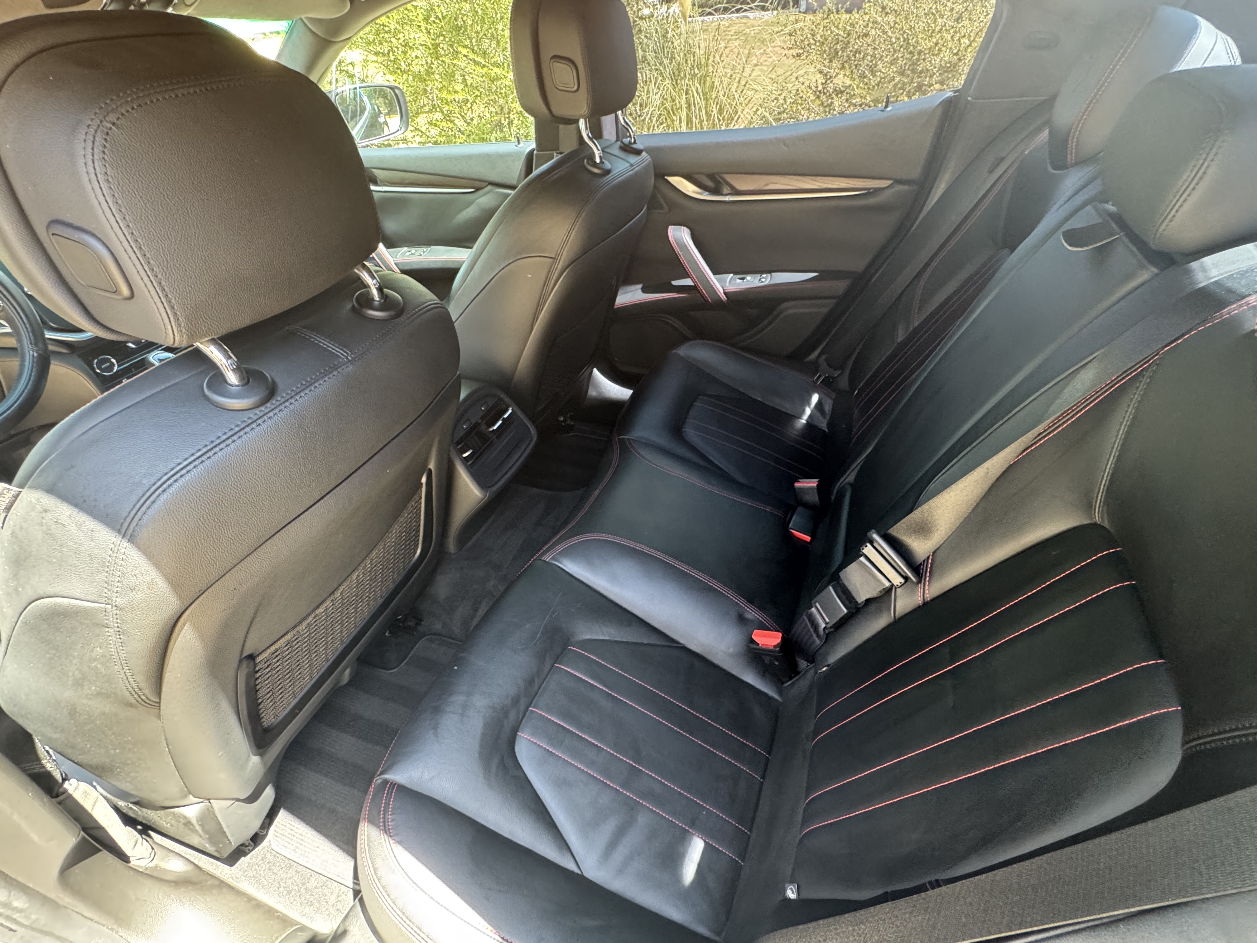 Used 2016 Maserati Ghibli S RWD image 13