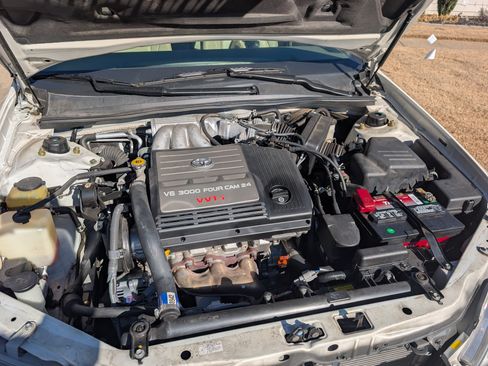 Used 2004 Toyota Avalon XL image 16