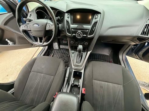 Used 2018 Ford Focus SEL w/ Cold Weather Package FWD image 10