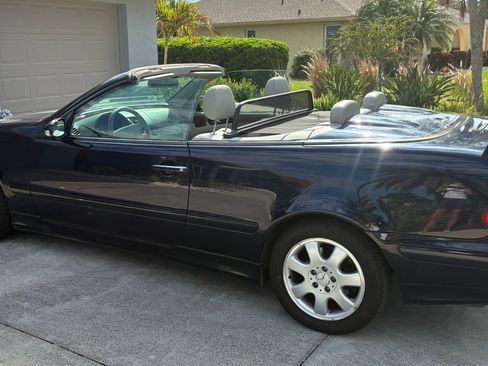 Used 2003 Mercedes-Benz CLK 320 Cabriolet image 4