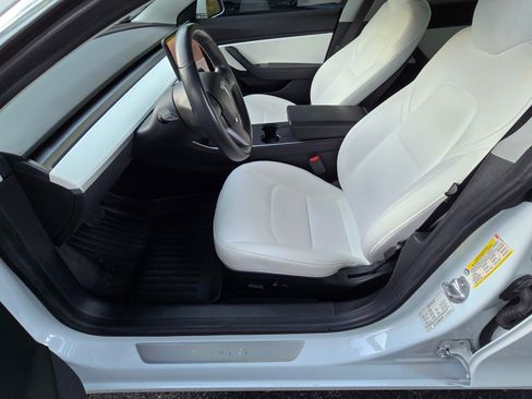 Used 2019 Tesla Model 3 Standard Range Plus image 20