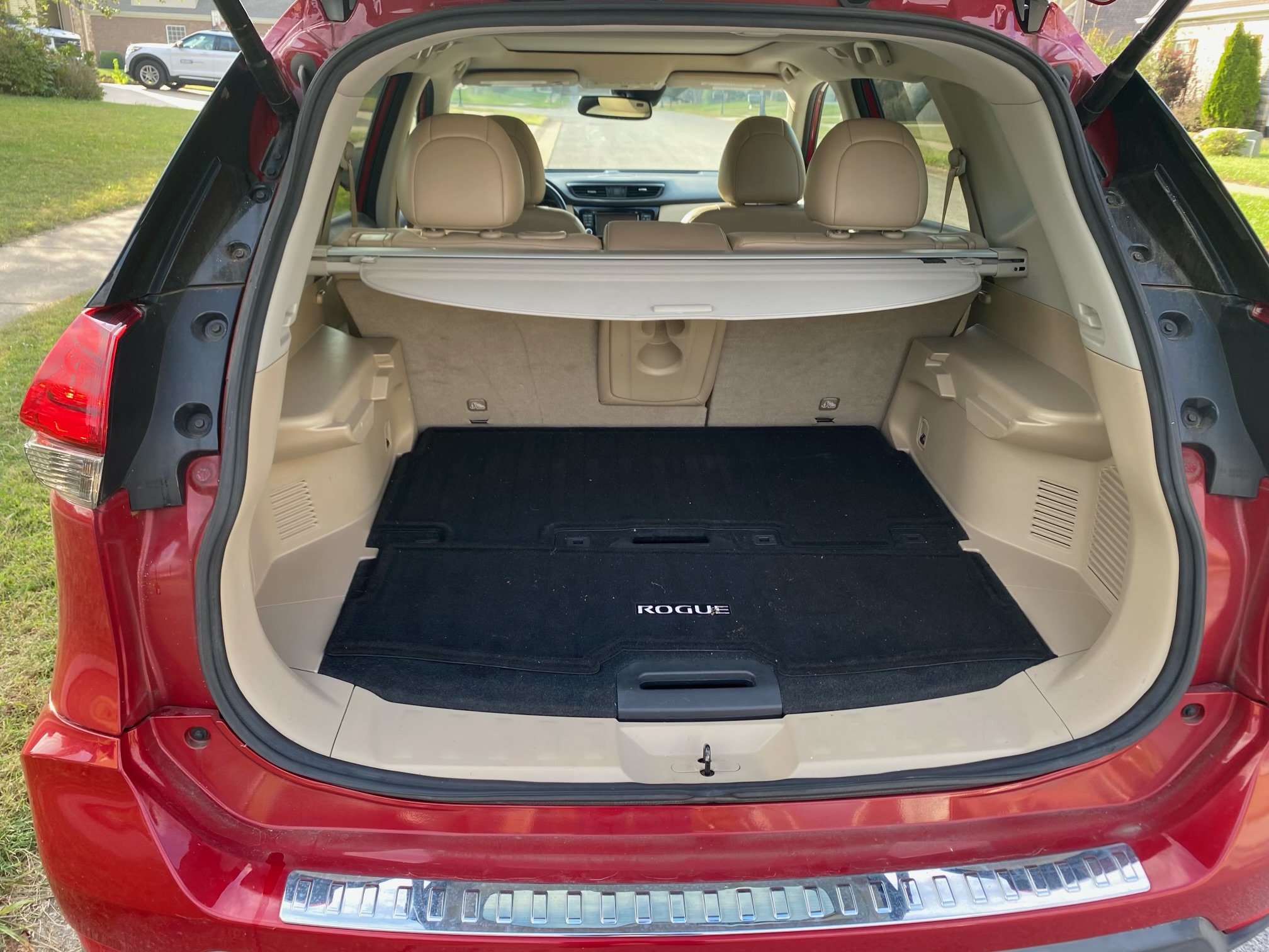 Used 2017 Nissan Rogue SL w/ SL Premium Package FWD image 8