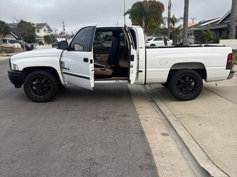 Used 2000 Dodge Ram 1500 Truck 2WD Quad Cab image 15